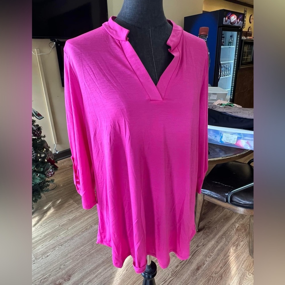 Umgee hot pink blouse